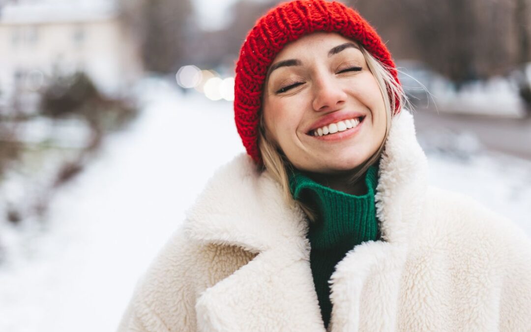 Holiday Smile Makeovers: What Cosmetic Dentistry Can Do Before Christmas?